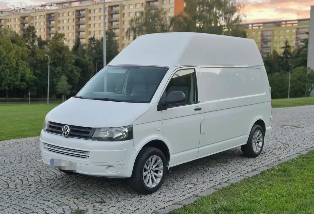 Volkswagen Transporter 2.0 TDI 103 kW DSG, tažné